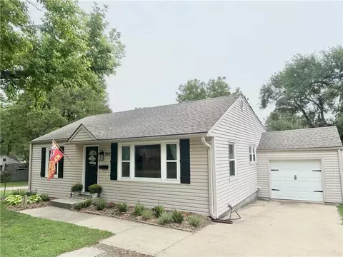 5531 Reeds Rd, Mission, KS 66202