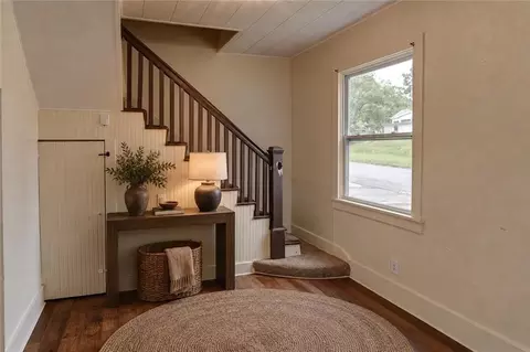 931 Kickapoo St, Leavenworth, KS 66048