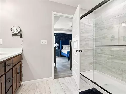 Bath - 800 Wright St, Pleasant Hill, MO 64080 photo 2 of 4