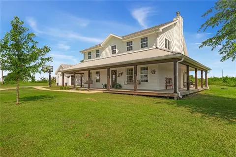 Exterior - 3008 E 355th St, Drexel, MO 64742 photo 3 of 10