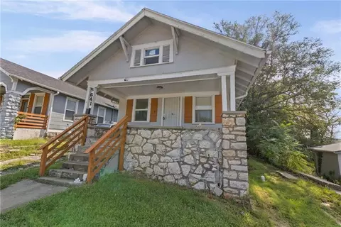 5641 Prospect Ave, Kansas City, MO 64130