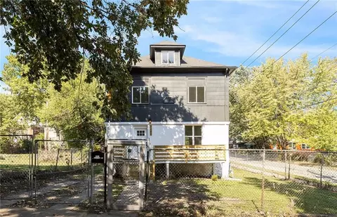 3242 Roberts St, Kansas City, MO 64124