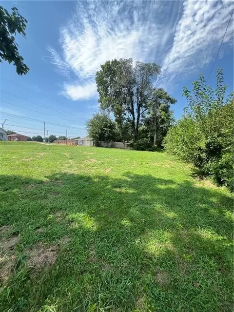1312 E 23rd St, Independence, MO 64055 photo 7