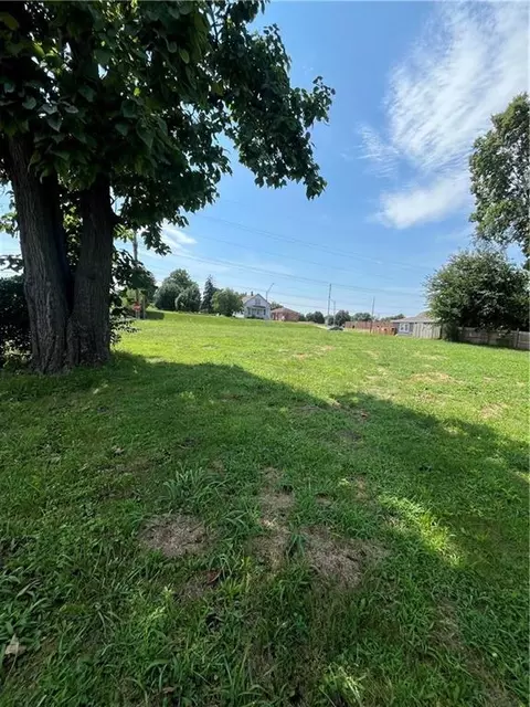 1312 E 23rd St, Independence, MO 64055 photo 6