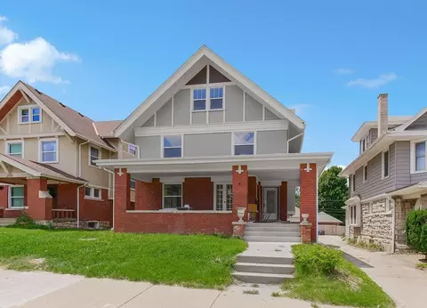 3128 SW Summit Trfy, Kansas City, MO 64111