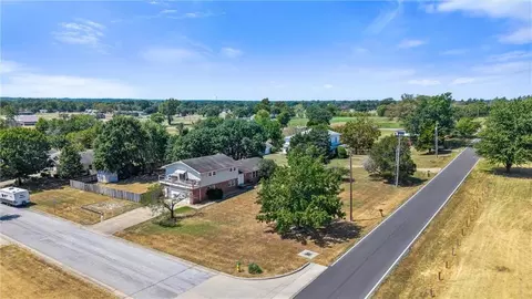 1901 Stark St, Coffeyville, KS 67337