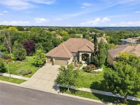 20230 W 90th Ter, Lenexa, KS 66220