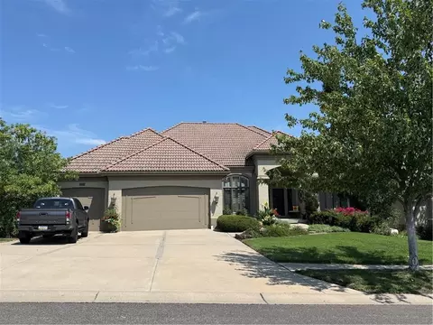 20230 W 90th Ter, Lenexa, KS 66220