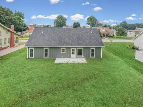 Exterior - 102 E 4th St, Norborne, MO 64668 photo 16 of 17
