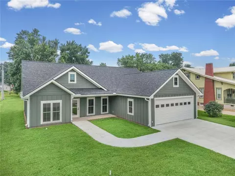 Exterior - 102 E 4th St, Norborne, MO 64668 photo 11 of 17