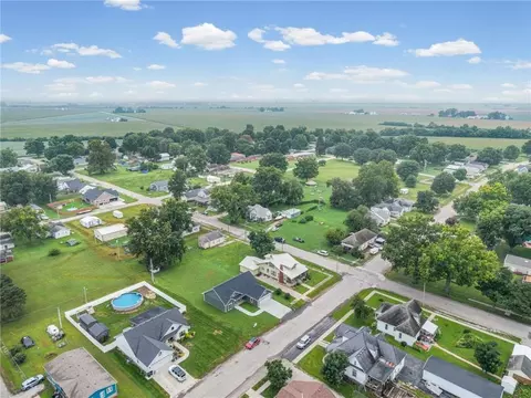 View/Area - 102 E 4th St, Norborne, MO 64668 photo 5 of 9
