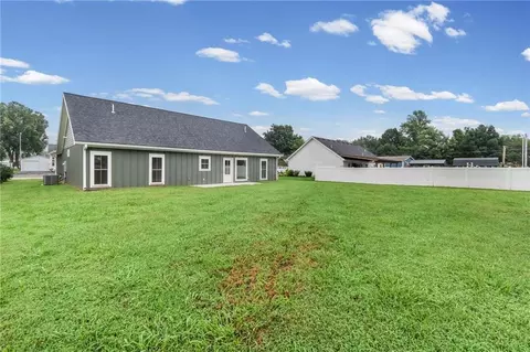 Exterior - 102 E 4th St, Norborne, MO 64668 photo 7 of 17
