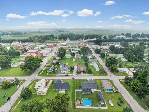 View/Area - 102 E 4th St, Norborne, MO 64668 photo 3 of 9