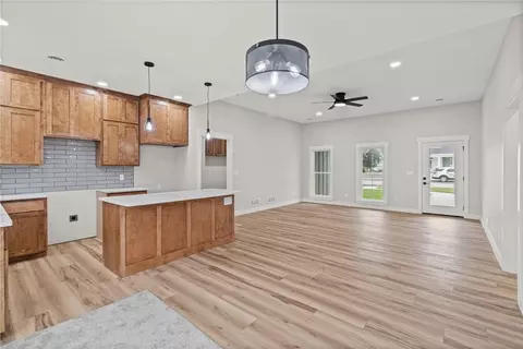 Living - 102 E 4th St, Norborne, MO 64668 photo 4 of 4
