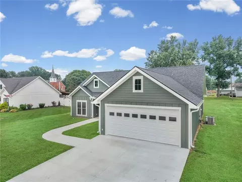 Exterior - 102 E 4th St, Norborne, MO 64668 photo 13 of 17