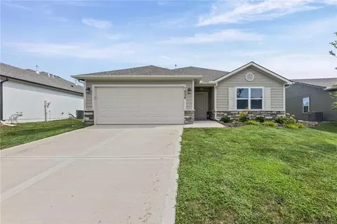 Exterior - 1606 Maci St, Belton, MO 64012 photo 1 of 8