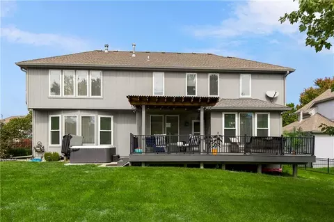 Exterior - 2413 SW Regency Dr, Lees Summit, MO 64082 photo 8 of 11
