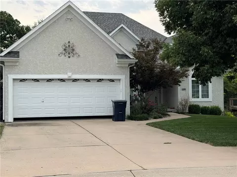 4304 NE 73rd St, Kansas City, MO 64158