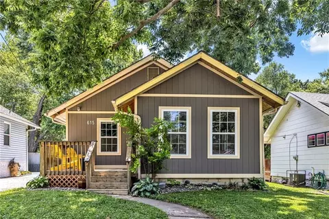 615 W 77th St, Kansas City, MO 64114