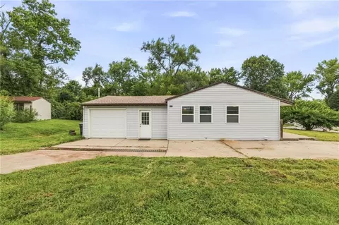 5138 N Corrington Ave, Kansas City, MO 64119