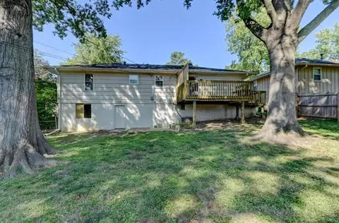 Exterior - 3913 S Milton Dr, Independence, MO 64055 photo 10 of 11