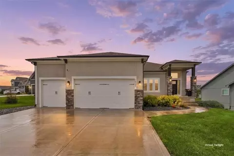 13403 W 181st Ter, Overland Park, KS 66013