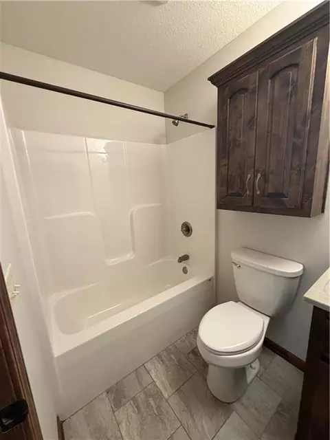 Bath - 203 Valley St, Lathrop, MO 64465 photo 5 of 5