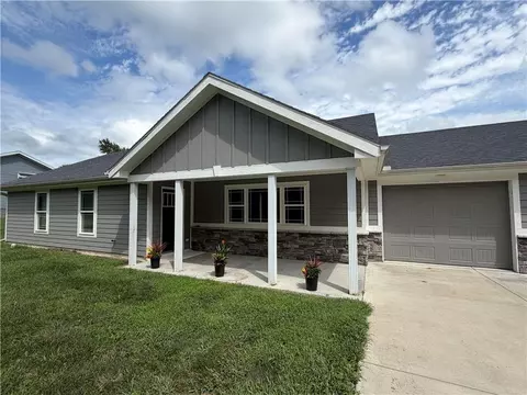 203 Valley St, Lathrop, MO 64465