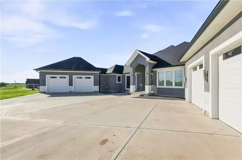 Exterior - 12006 E 195th St, Raymore, MO 64083 photo 11 of 17