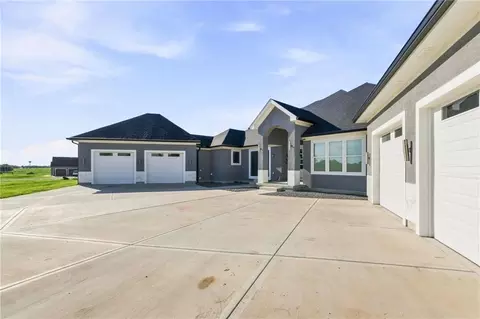 Exterior - 12006 E 195th St, Raymore, MO 64083 photo 12 of 17