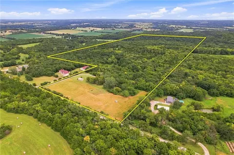 30405 Oak Grove Rd, Paola, KS 66071