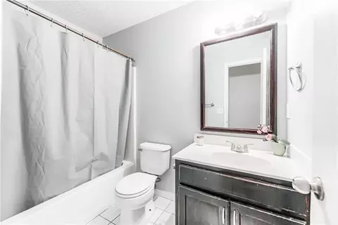 Bath - 944 N Pine St, Olathe, KS 66061 photo 2 of 2