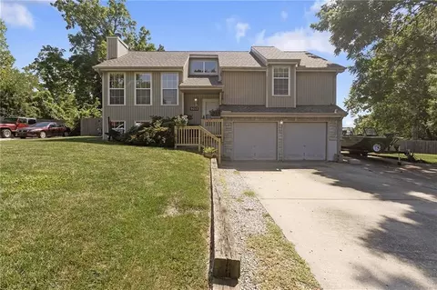 9013 W 48th Ter, Merriam, KS 66203