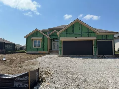 17424 Parkhill St, Overland Park, KS 66221