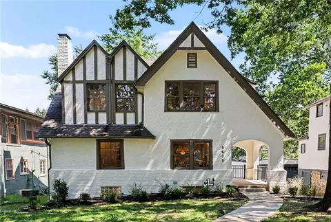 5605 Kenwood Ave, Kansas City, MO 64110