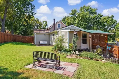 Exterior - 528 Whitfield St, Lecompton, KS 66050 photo 9 of 10