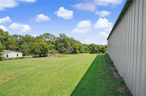 Exterior - 528 Whitfield St, Lecompton, KS 66050 photo 10 of 10