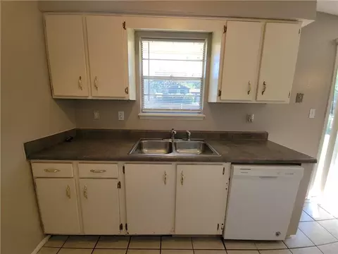 Kitchen - 205 NE Westwind Dr, Lees Summit, MO 64086 photo 3 of 3