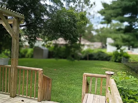 Exterior - 4008 S Pleasant St, Independence, MO 64055 photo 5 of 8