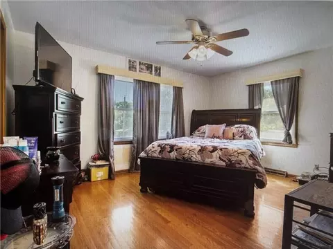 Bedroom - 9723 E 13th St, Independence, MO 64052 photo 3 of 3