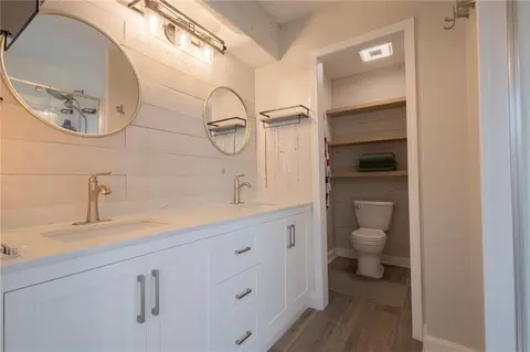 Bath - 128 SW Tess Ct, Lees Summit, MO 64081 photo 2 of 4