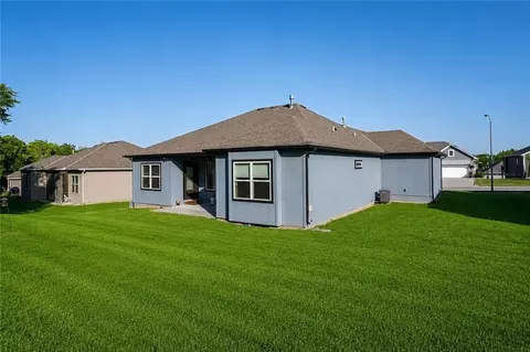 Exterior - 2003 Creek View Ln, Raymore, MO 64083 photo 4 of 4