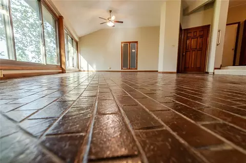 Living - 1406 N St, Atchison, KS 66002 photo 6 of 9