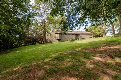 Exterior - 1406 N St, Atchison, KS 66002 photo 20 of 25