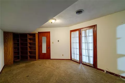 Bedroom - 1406 N St, Atchison, KS 66002 photo 5 of 6