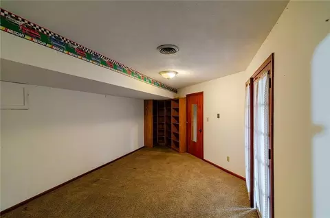 Bedroom - 1406 N St, Atchison, KS 66002 photo 6 of 6