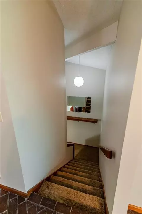 Entry Way - 1406 N St, Atchison, KS 66002 photo 3 of 6