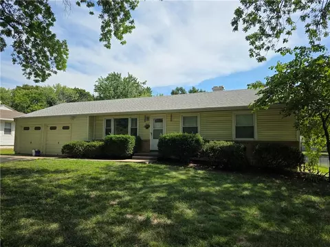 2623 Vernon St, North Kansas City, MO 64116