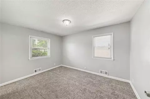 Bedroom - 13008 E 38th St, Independence, MO 64055 photo 4 of 5