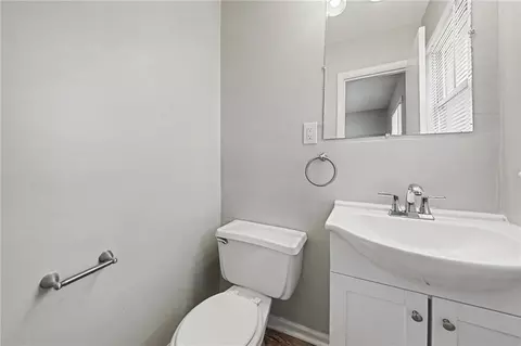 Bath - 13008 E 38th St, Independence, MO 64055 photo 1 of 3